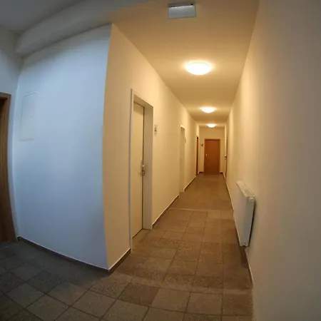 Gaestehaus בית הארחה Kleinfurra